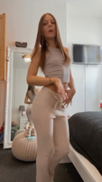 annabellewyatto - C4_duFNo75G-DUCEGXg2.mp4
